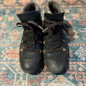 Merrel Women’s Boots